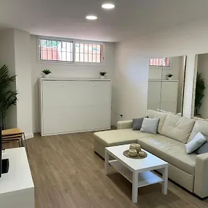 Precioso Estudio Recien Reformado Con Piscina. , Torremolinos España