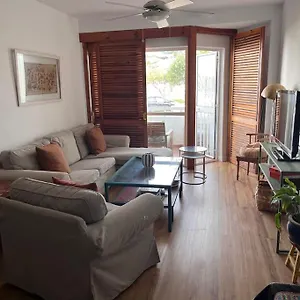 Apto. En La Playa Del Parque Natural Turunos Apartamento